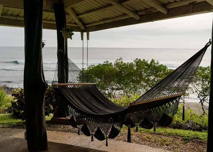 Bohemian Lagarto * Santa Cruz (Guanacaste)