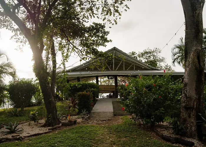 Bohemian Lagarto Santa Cruz (Guanacaste)